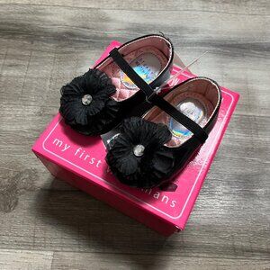 Stuart Weitzman Flower Top Flat Strap Shoes Black Baby Girl Size 2 , 3-6 M